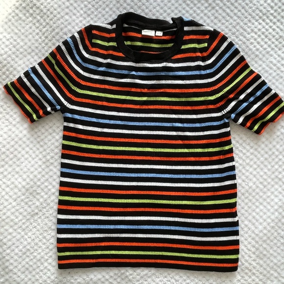 T-Shirt - Picture 1 of 2